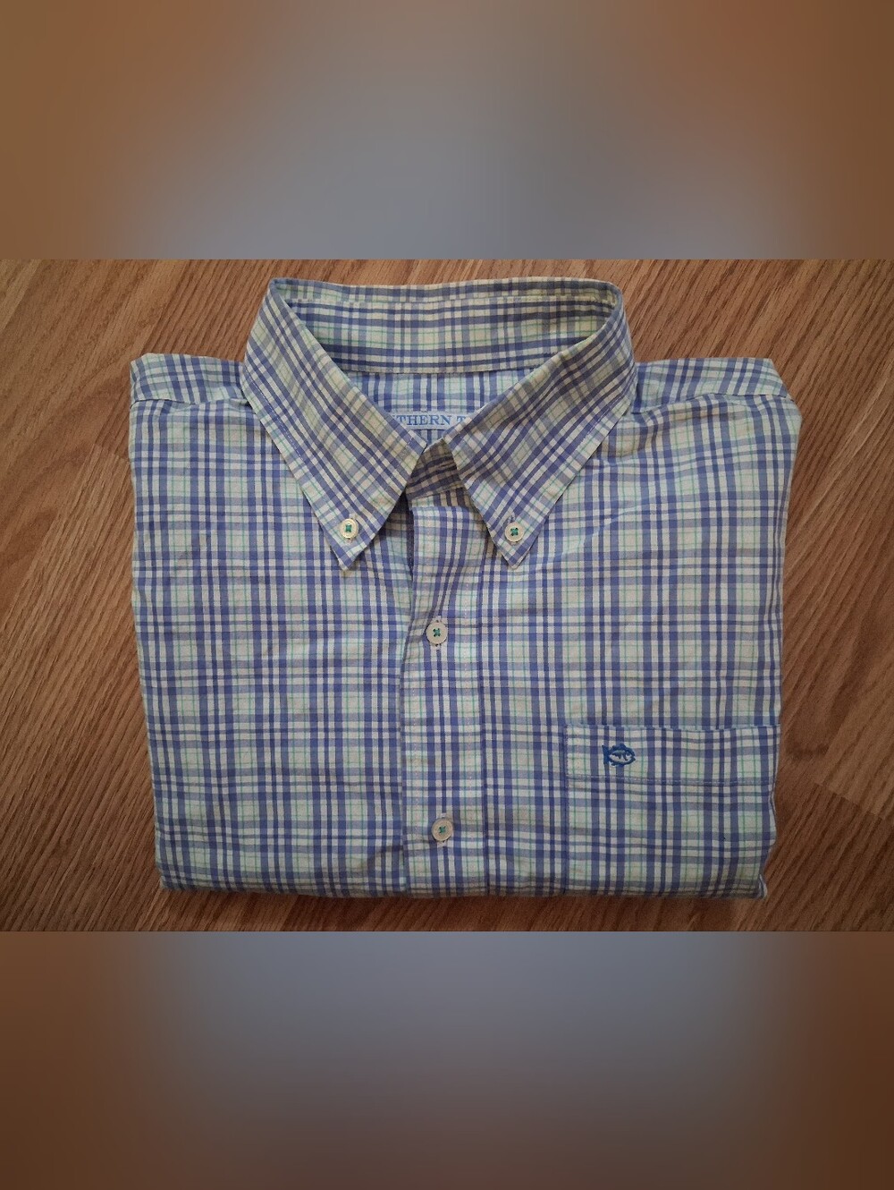 SOUTHERN TIDE long sleeve button down shirt. Mens. Size Medium. Plaid